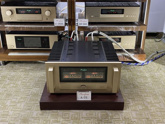 Accuphase A-75 power amplifier