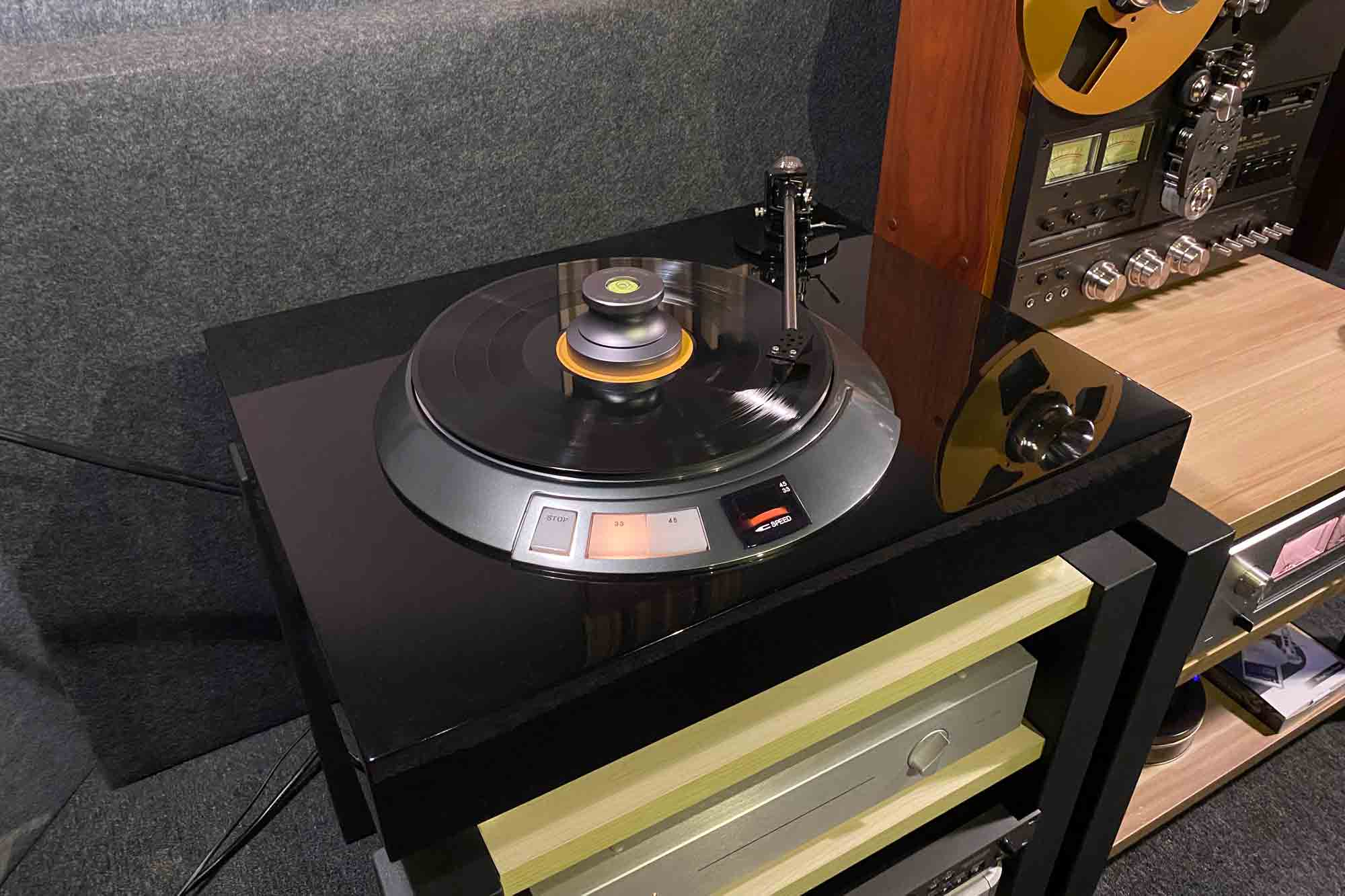 Denon Turntable Vintage