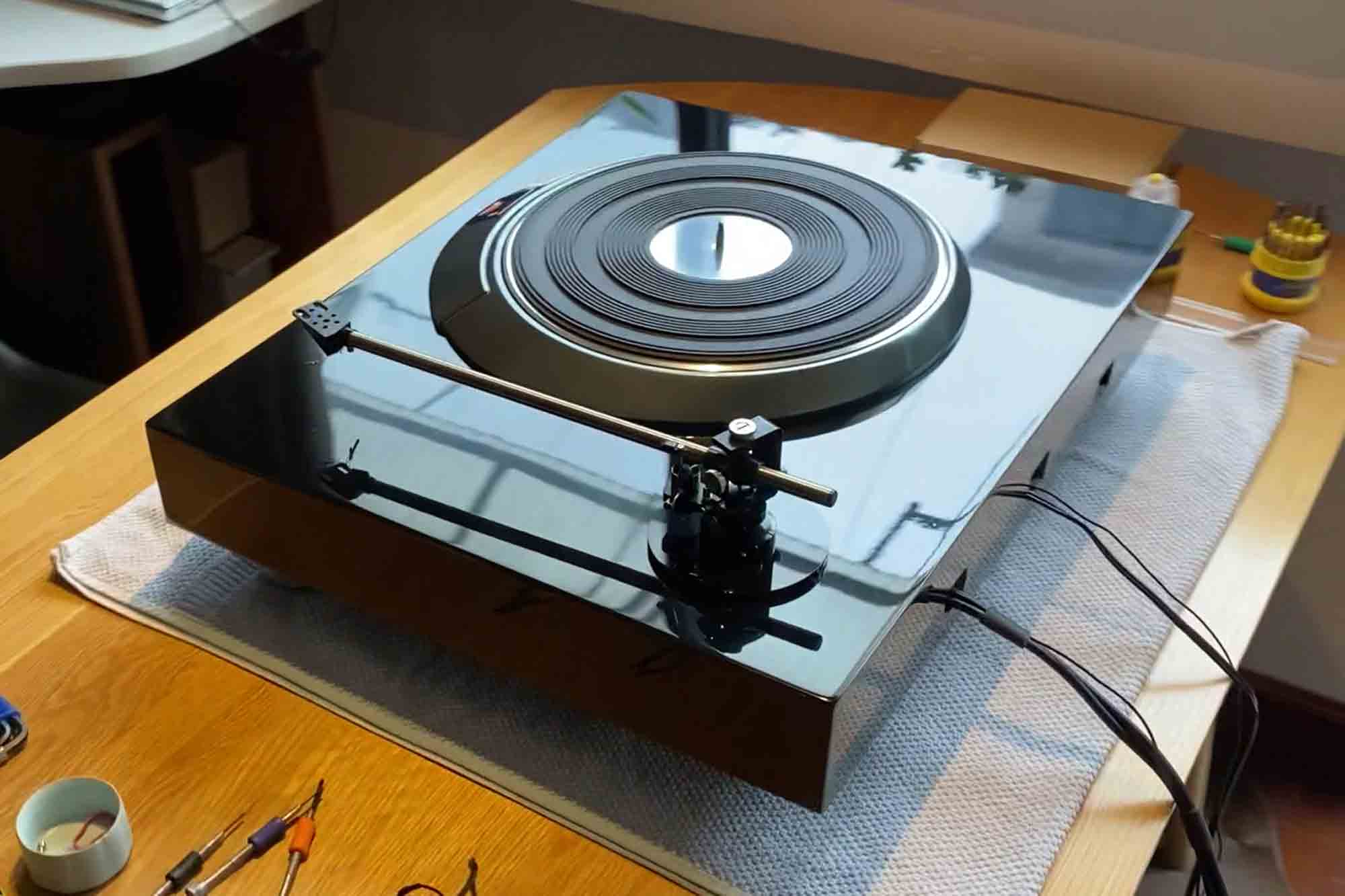 Denon Turntable Vintage