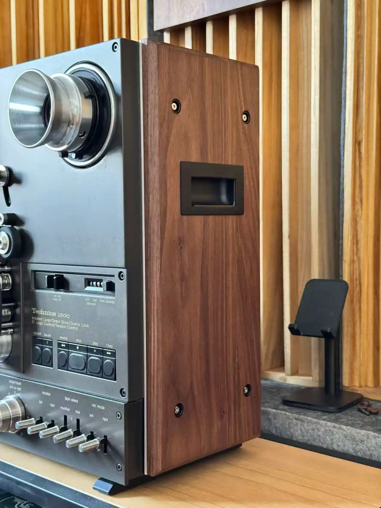 Technics RS-1500 Side Panel - Le Son