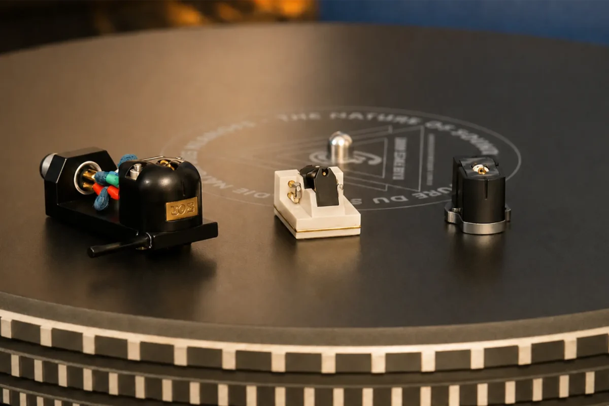 Moving-Magnet-vs-Moving-Coil-Phono-Cartridges-1200x800.webp